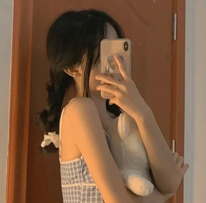 Gái Xinh Mặc Áo 2 Dây - Một Cuộc Hành Trình Thời Trang 30