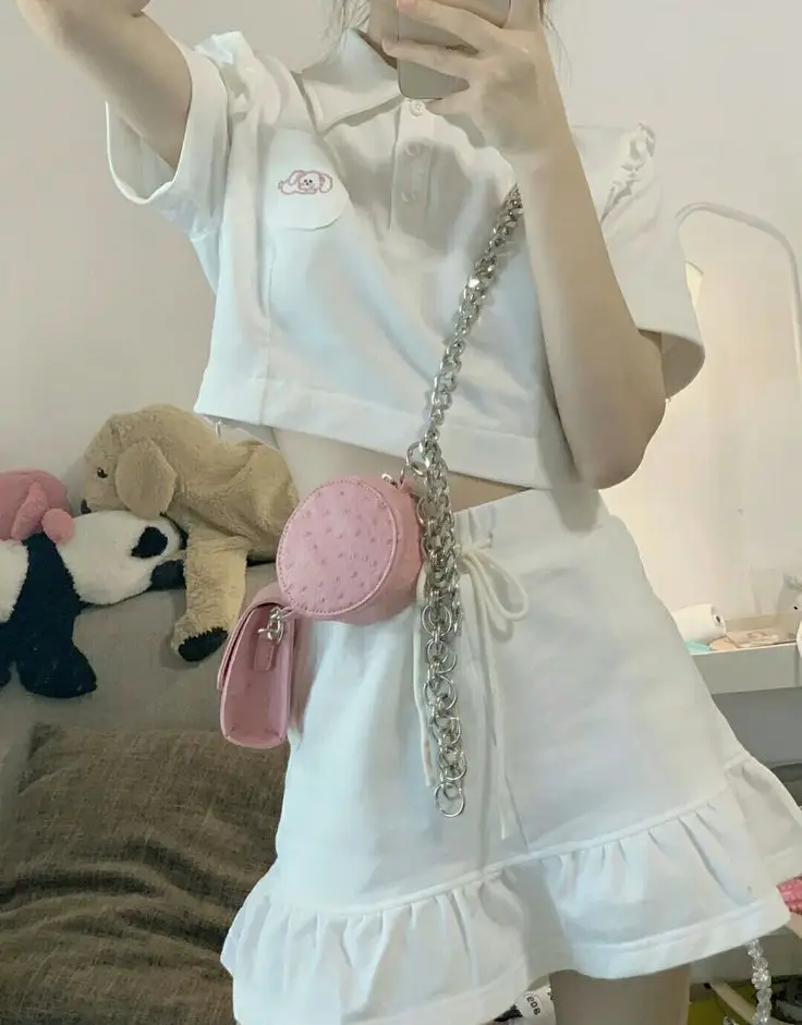 Gái Xinh Mặc Áo 2 Dây - Một Cuộc Hành Trình Thời Trang 32