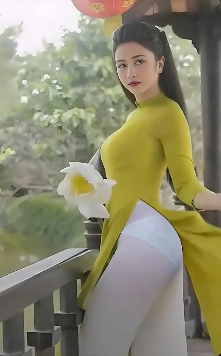 Gái Xinh Mặc Áo 2 Dây - Một Cuộc Hành Trình Thời Trang 40