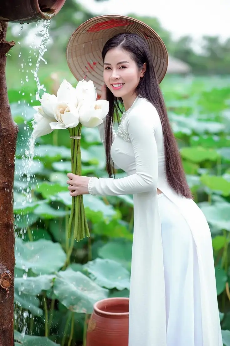 Gái Xinh Mặc Áo 2 Dây - Một Cuộc Hành Trình Thời Trang 50