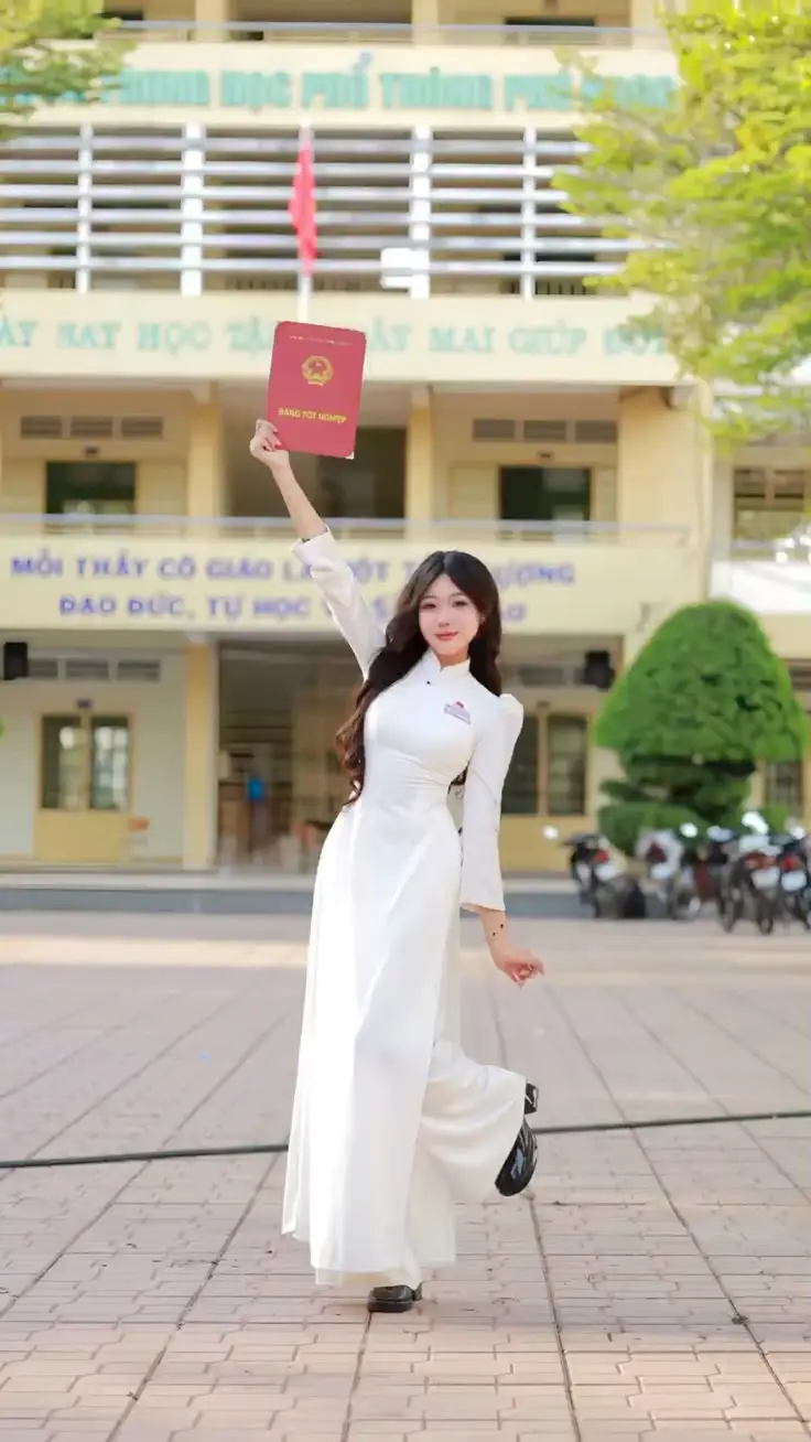 Gái Xinh Mặc Áo Dài Trắng - Bộ Ảnh Thời Trang Thanh Lịch 1