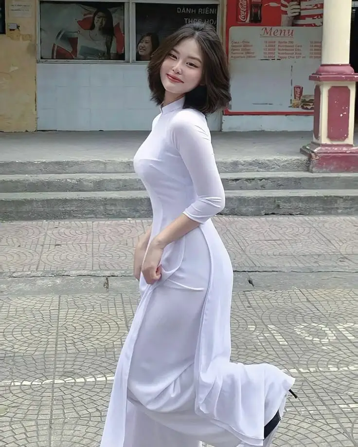 Gái Xinh Mặc Áo Dài Trắng - Bộ Ảnh Thời Trang Thanh Lịch 15