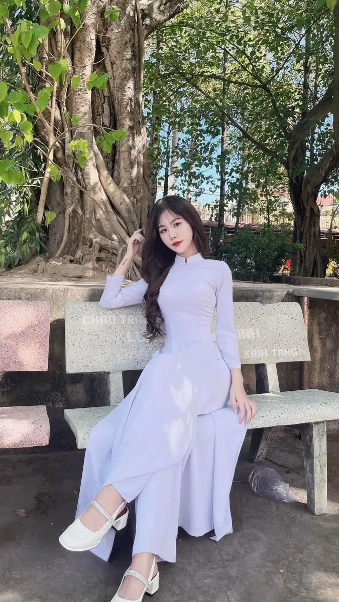 Gái Xinh Mặc Áo Dài Trắng - Bộ Ảnh Thời Trang Thanh Lịch 17