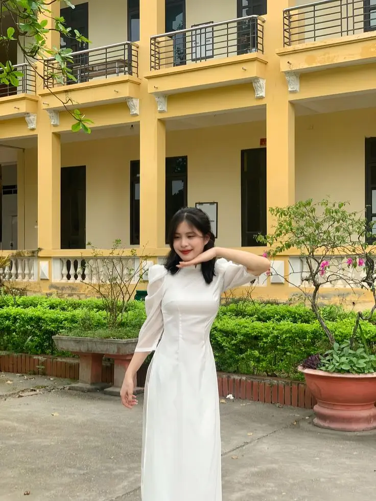 Gái Xinh Mặc Áo Dài Trắng - Bộ Ảnh Thời Trang Thanh Lịch 21