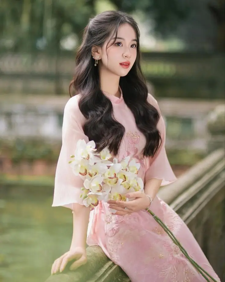 Gái Xinh Mặc Áo Dài Trắng - Bộ Ảnh Thời Trang Thanh Lịch 28