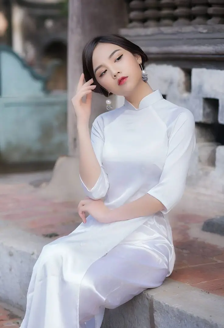 Gái Xinh Mặc Áo Dài Trắng - Bộ Ảnh Thời Trang Thanh Lịch 33