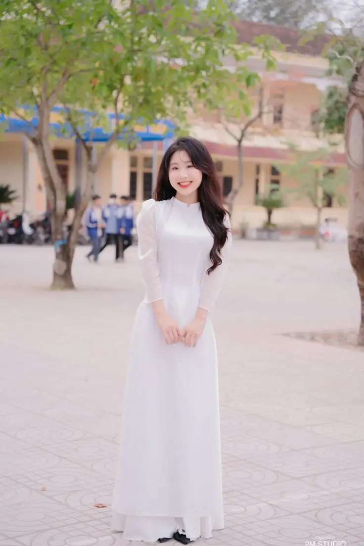 Gái Xinh Mặc Áo Dài Trắng - Bộ Ảnh Thời Trang Thanh Lịch 34