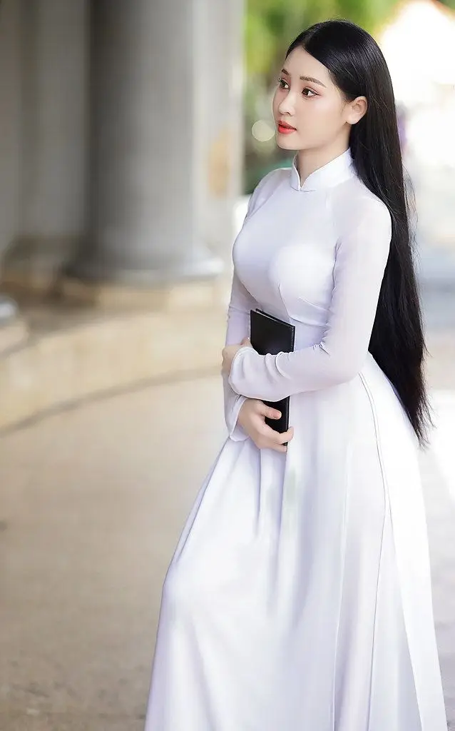 Gái Xinh Mặc Áo Dài Trắng - Bộ Ảnh Thời Trang Thanh Lịch 51