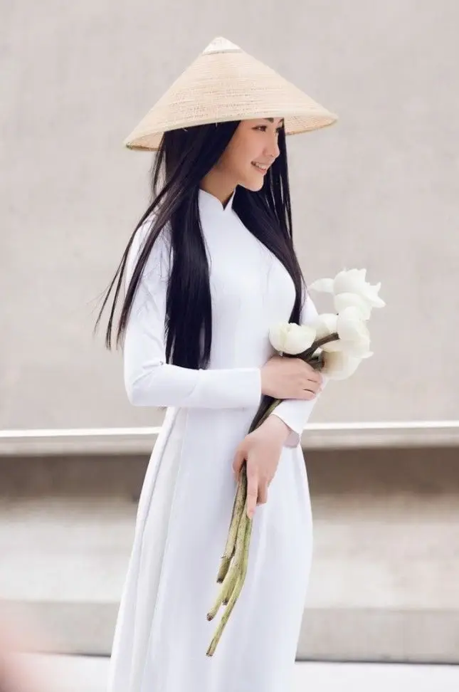Gái Xinh Mặc Áo Dài Trắng - Bộ Ảnh Thời Trang Thanh Lịch 55