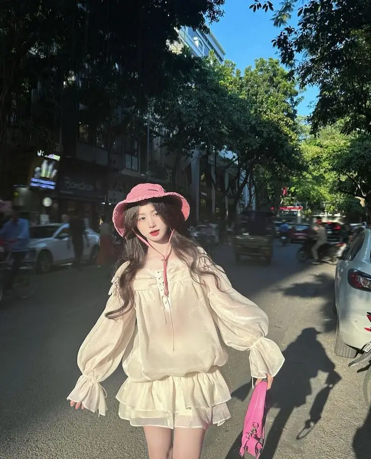 Gái Xinh Mặc Đồ Hở Hang Nổi Bật 7