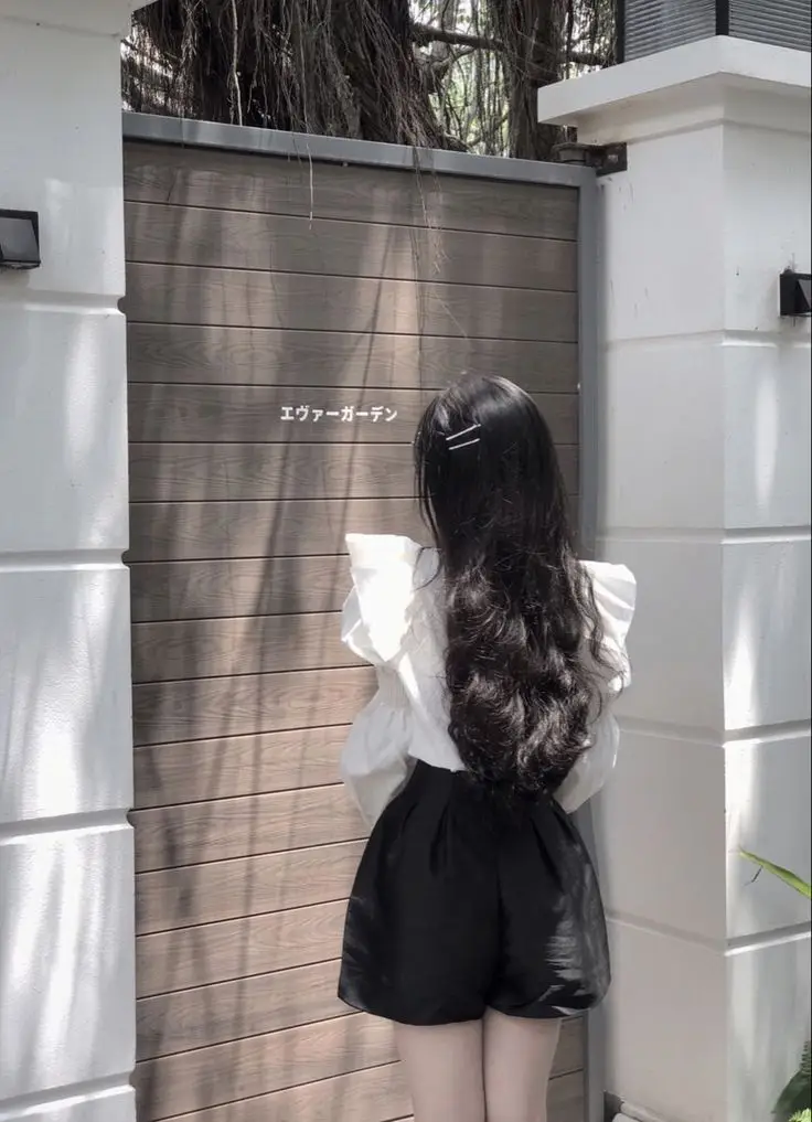Gái Xinh Mặc Đồ Hở Hang Nổi Bật 17