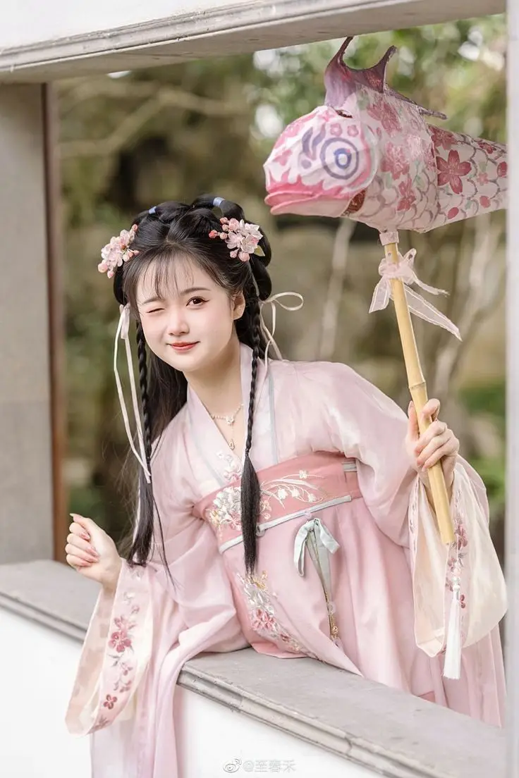 Gái Xinh Trung Quốc Cosplay - Khám Phá Thế Giới Thời Trang Độc Đáo 22