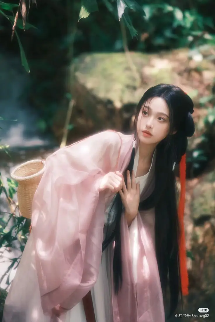 Gái Xinh Trung Quốc Cosplay - Khám Phá Thế Giới Thời Trang Độc Đáo 24