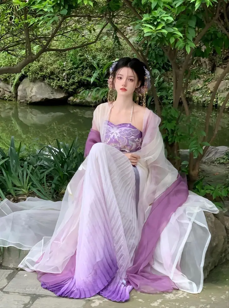 Gái Xinh Trung Quốc Cosplay - Khám Phá Thế Giới Thời Trang Độc Đáo 39