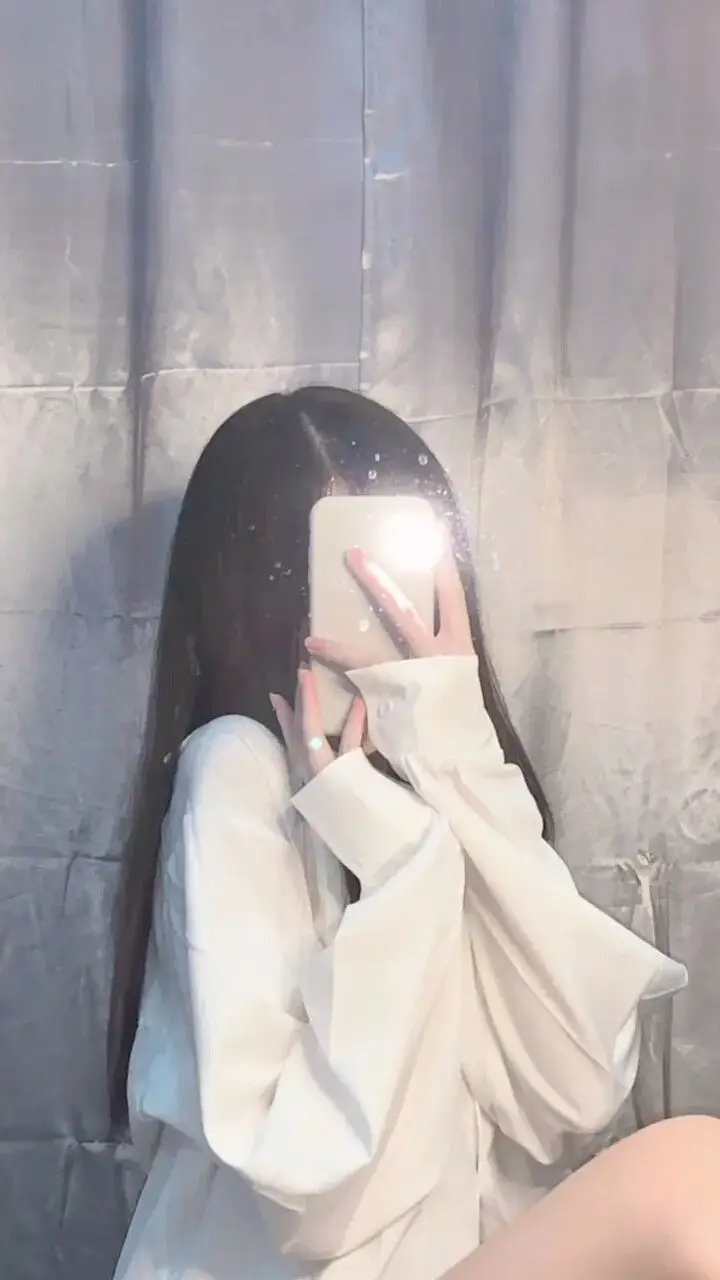 Hình Ảnh Con Gái Cute Che Mặt - Tuyển Tập Hình Ảnh Đáng Yêu 30