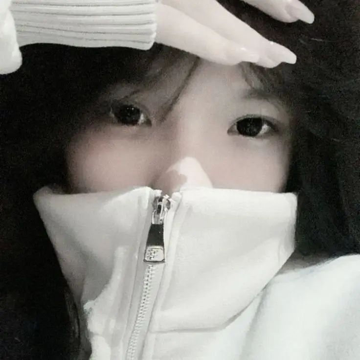 Hình ảnh con gái cute dễ thương che mặt - Tuyển tập hình ảnh đáng yêu 13