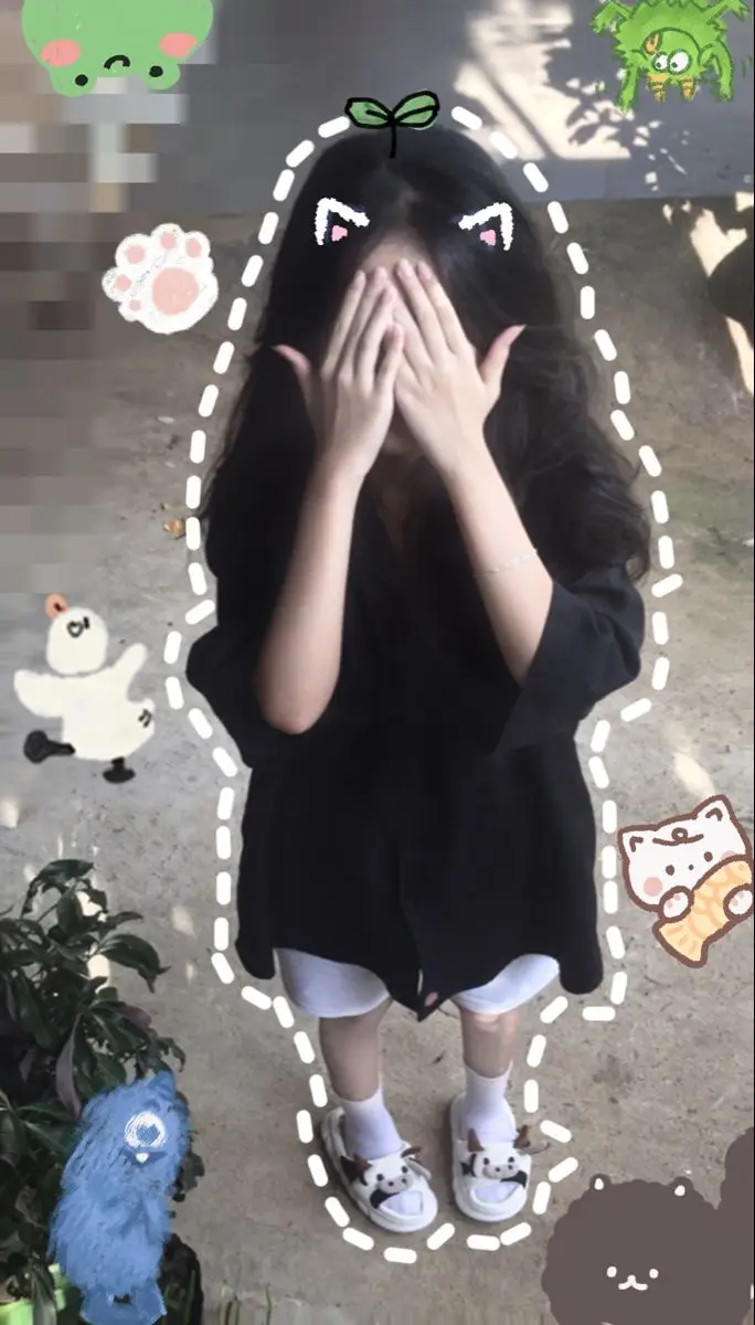 Hình ảnh con gái cute dễ thương che mặt - Tuyển tập hình ảnh đáng yêu 24