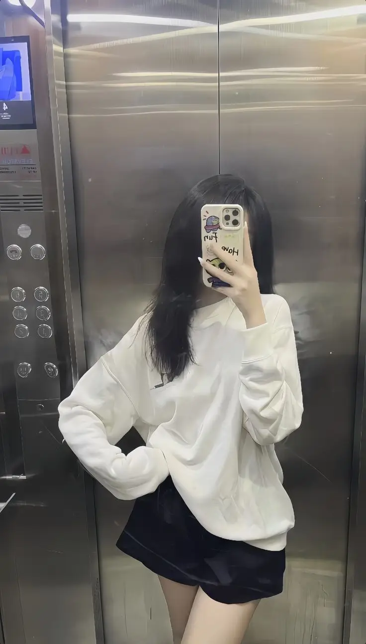 Hình ảnh con gái cute dễ thương che mặt - Tuyển tập hình ảnh đáng yêu 42