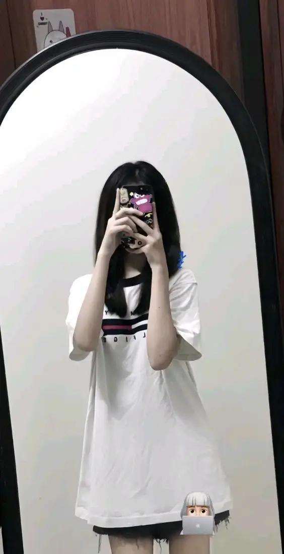Hình ảnh con gái cute dễ thương che mặt - Tuyển tập hình ảnh đáng yêu 52