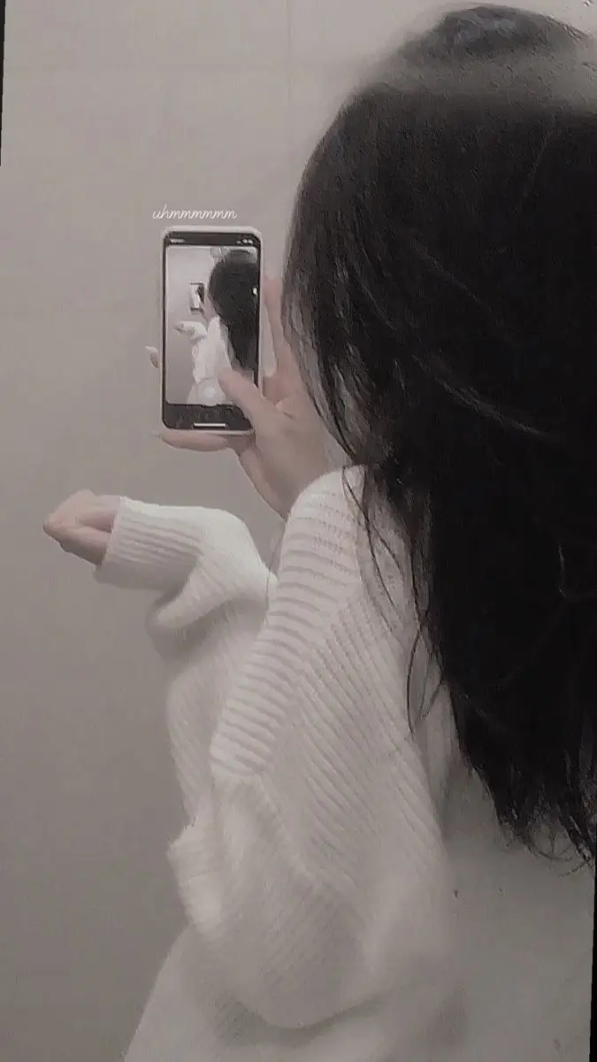 Hình ảnh con gái cute dễ thương che mặt - Tuyển tập hình ảnh đáng yêu 54
