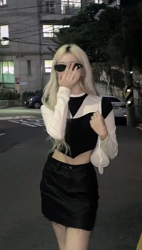 Hình Ảnh Con Gái Ngầu: Tổng Hợp 50+ Ảnh Đặc Sắc 47