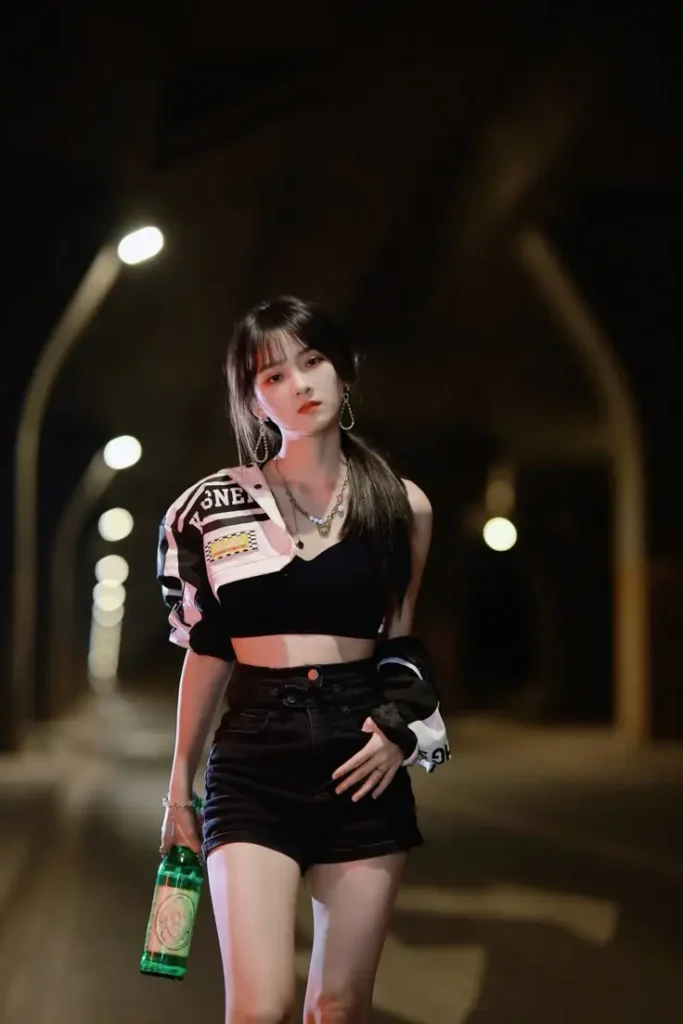 Hình Ảnh Con Gái Ngầu: Tổng Hợp 50+ Ảnh Đặc Sắc 48