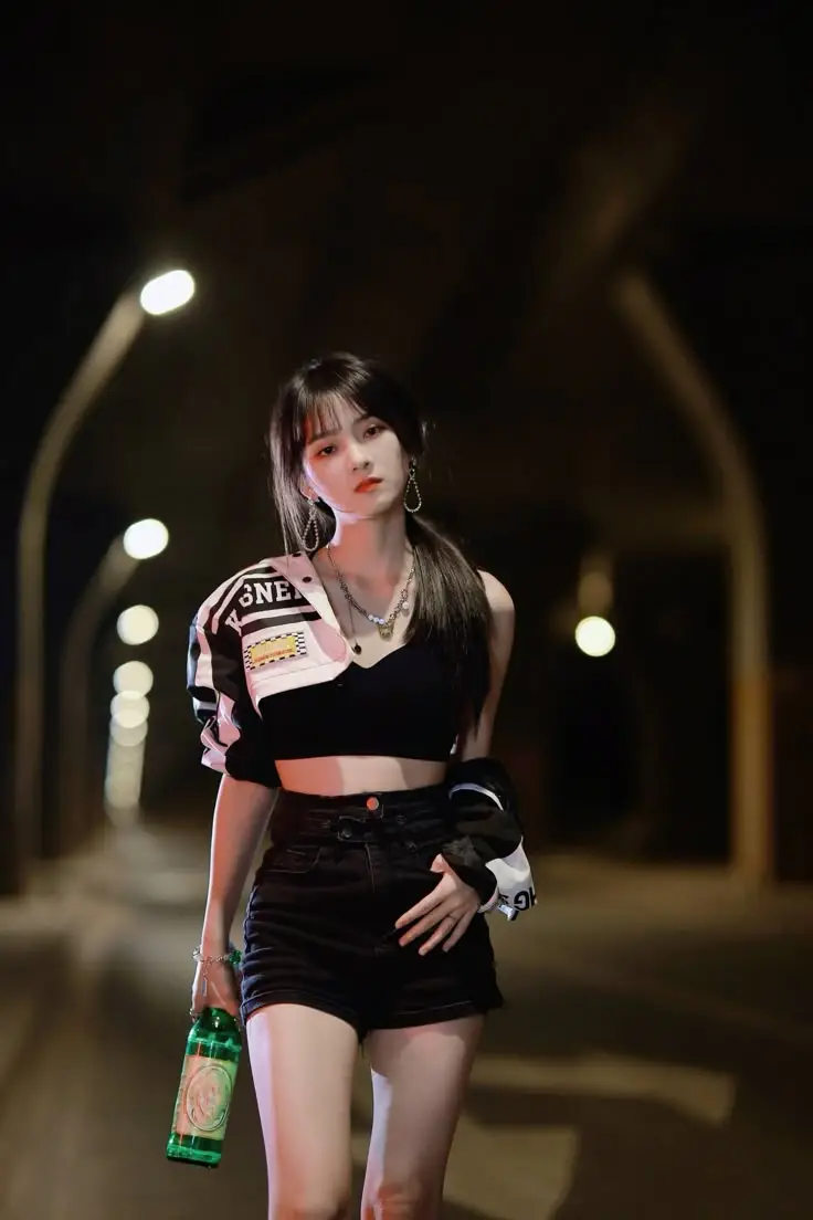 Hình Ảnh Con Gái Ngầu: Tổng Hợp 50+ Ảnh Đặc Sắc 48