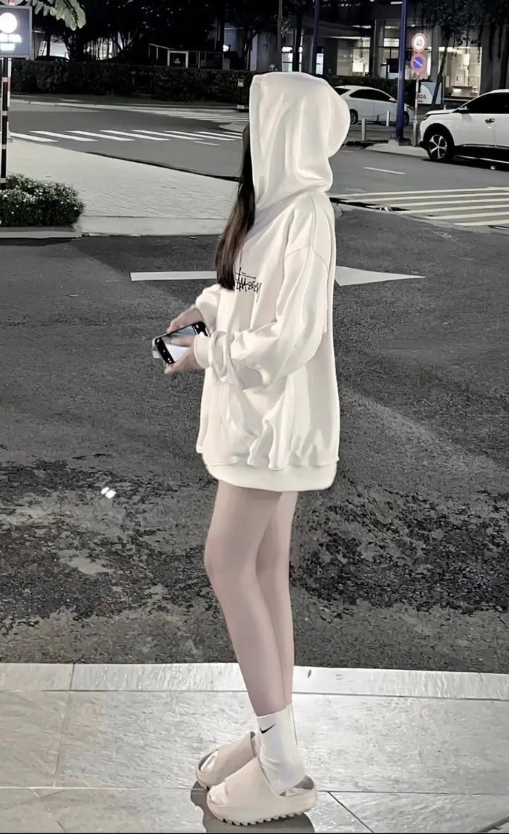 Hình ảnh con gái ngầu che mặt - Sự bí ẩn trong từng khung hình 7