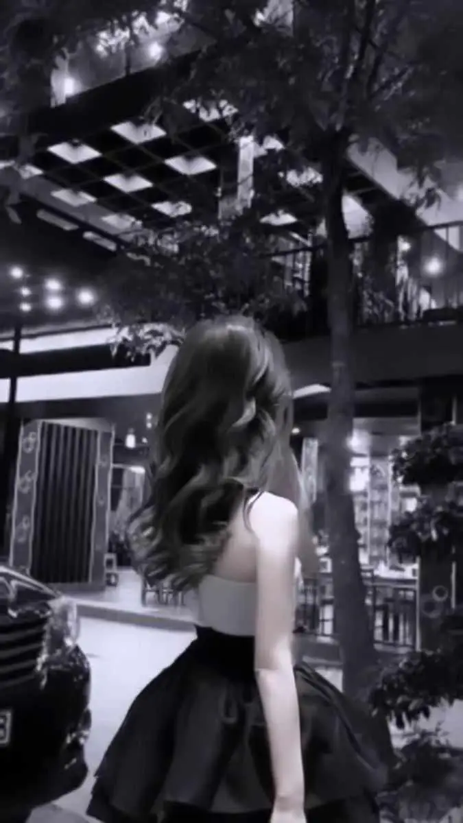 Hình ảnh con gái ngầu che mặt - Sự bí ẩn trong từng khung hình 33