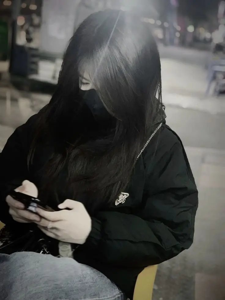 Hình ảnh con gái ngầu che mặt - Sự bí ẩn trong từng khung hình 41