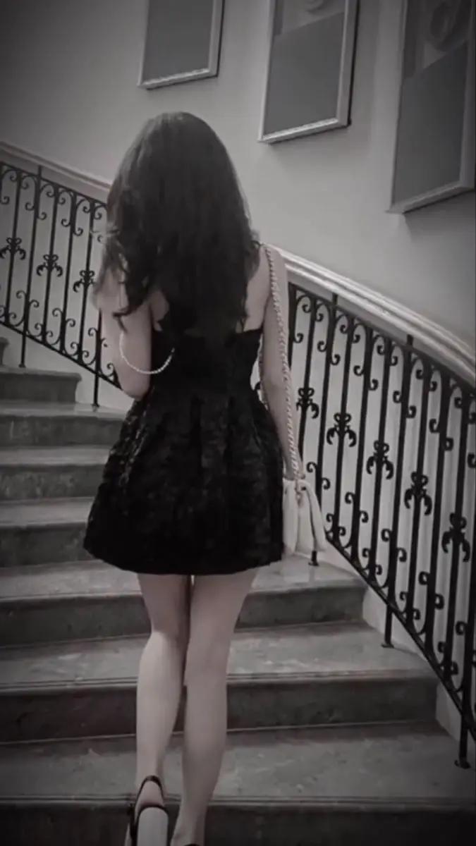 Hình ảnh con gái ngầu che mặt - Sự bí ẩn trong từng khung hình 48