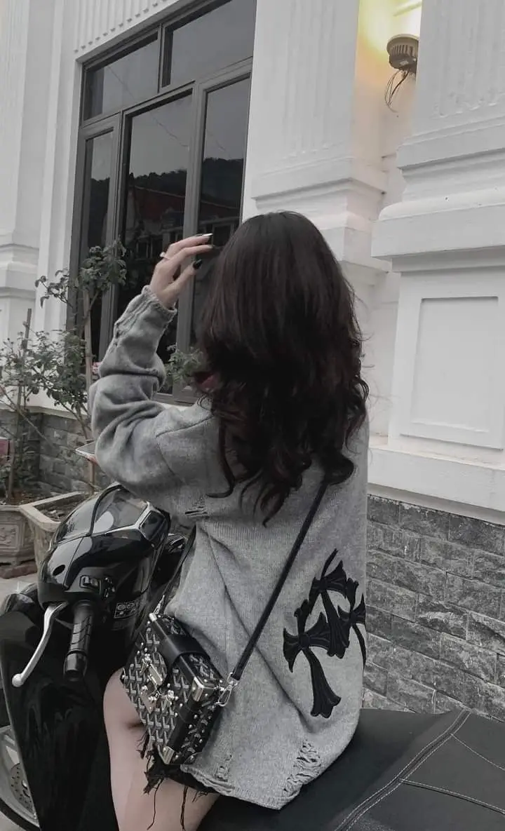 Hình ảnh con gái ngầu che mặt - Sự bí ẩn trong từng khung hình 54