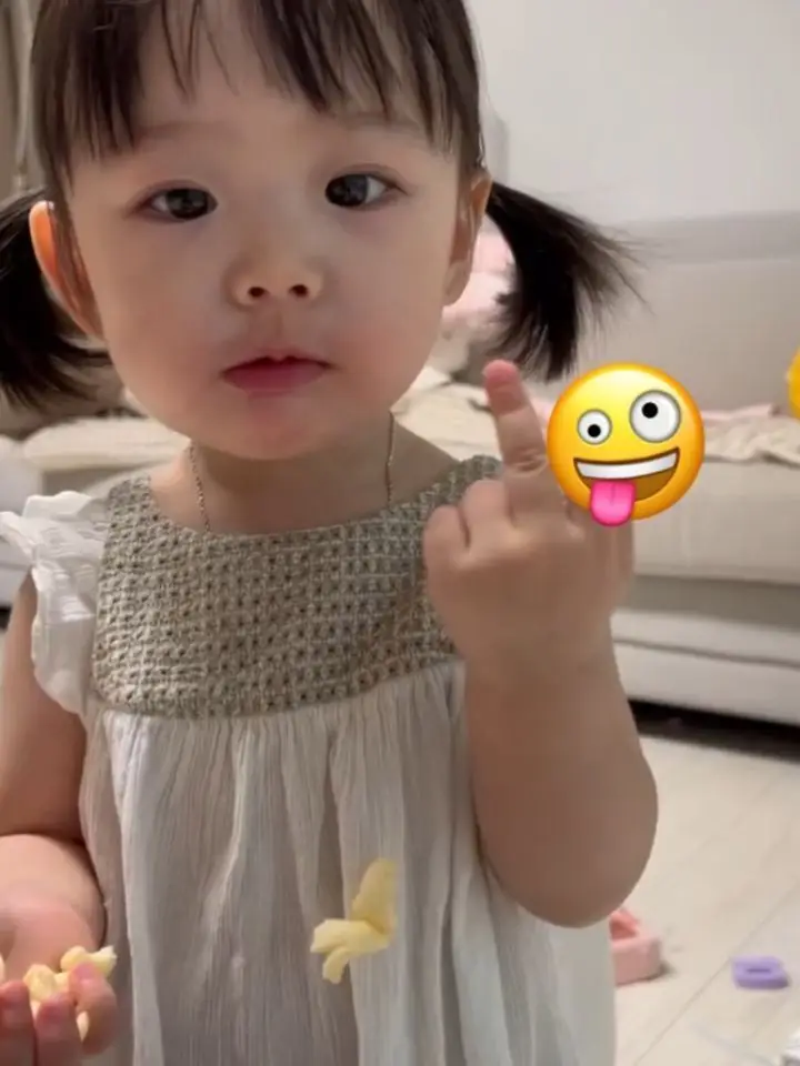 Hình ảnh em bé gái đáng yêu - Kho tàng hình ảnh ngọt ngào 3