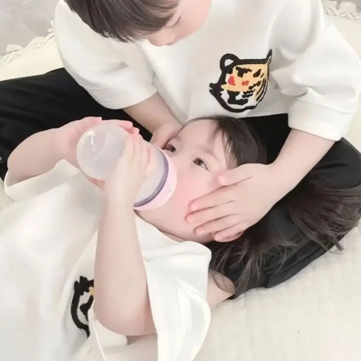 Hình ảnh em bé gái đáng yêu - Kho tàng hình ảnh ngọt ngào 32