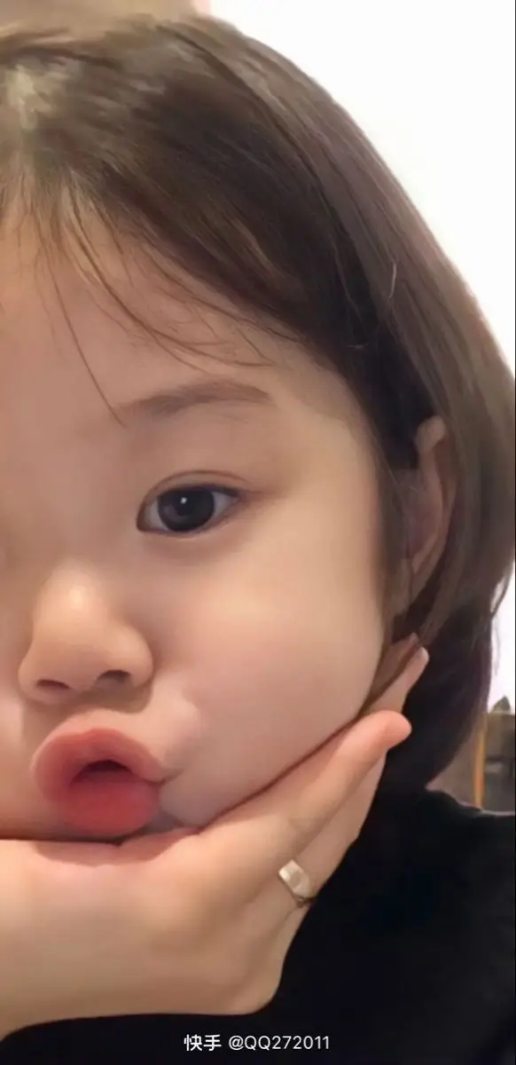 Hình ảnh em bé gái đáng yêu - Kho tàng hình ảnh ngọt ngào 33