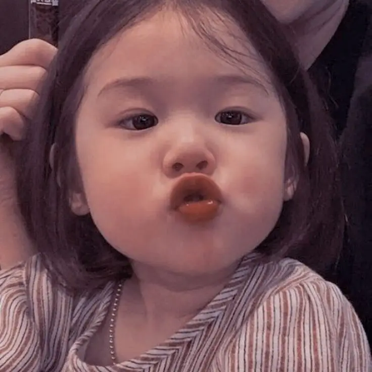 Hình ảnh em bé gái đáng yêu - Kho tàng hình ảnh ngọt ngào 43