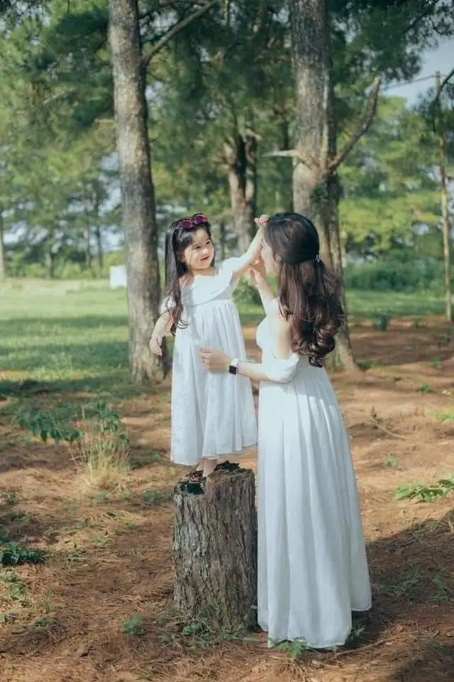 Hình Ảnh Mẹ Và Con Gái Đẹp Nhất: Tình Yêu Thiên Nhiên 71