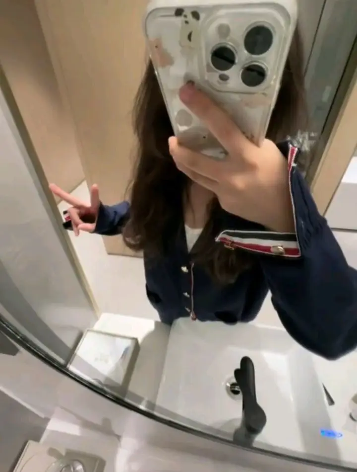 Hình Gái Xinh Che Mặt: 50 Ảnh Đẹp Dành Cho Bạn 48