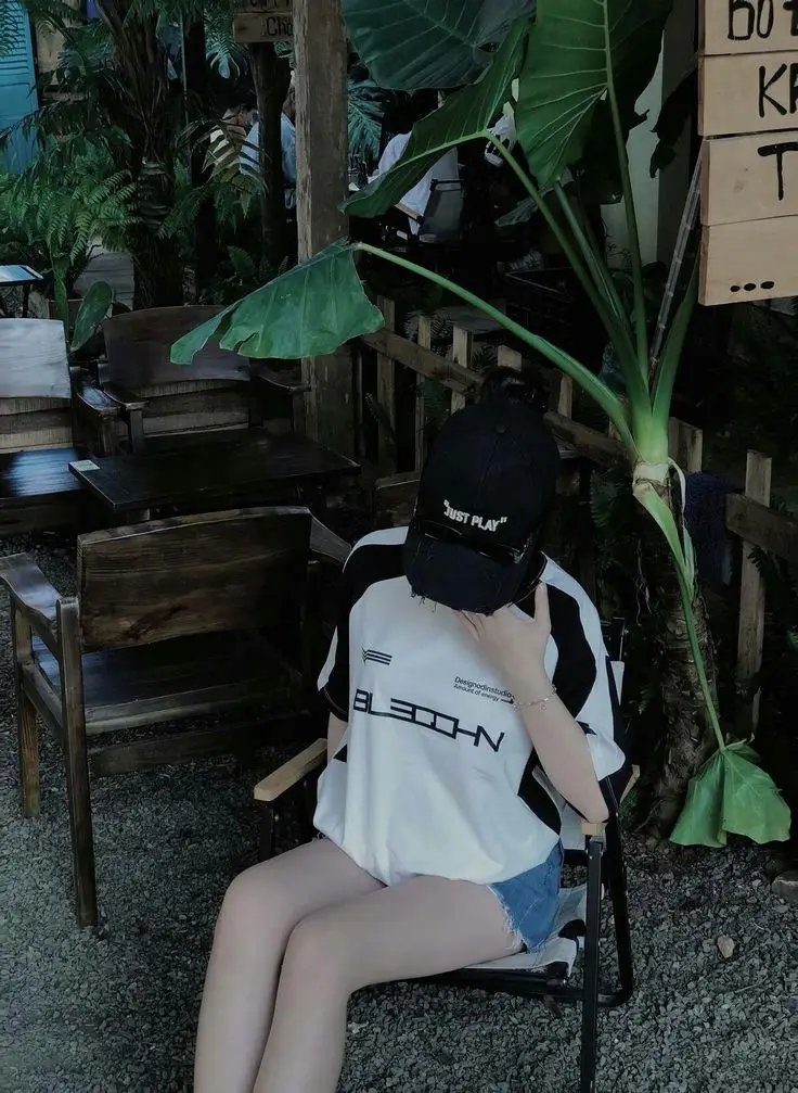 Hình Gái Xinh Khoe Lồn Gợi Cảm 17