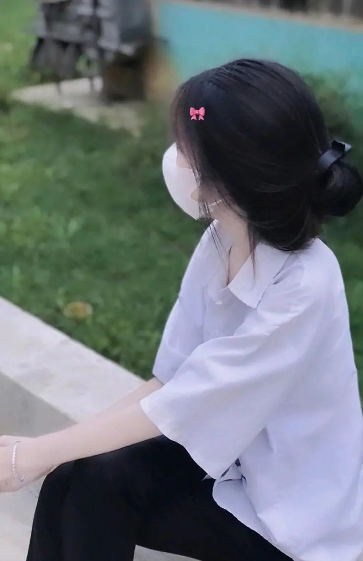 Hình Gái Xinh Khoe Lồn Gợi Cảm 38