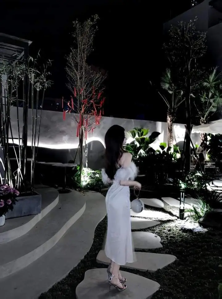 Hình Gái Xinh Khoe Lồn Gợi Cảm 40