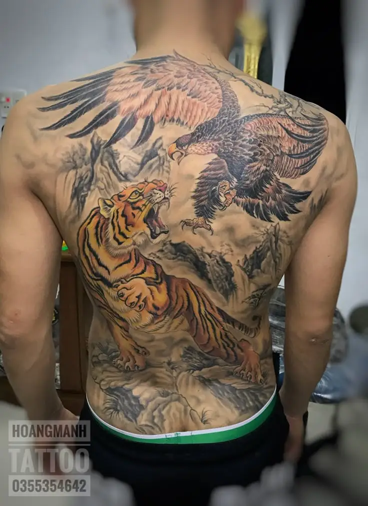 Hình Xăm Đại Bàng Sau Lưng: Sự Mạnh Mẽ Và Ý Nghĩa 13