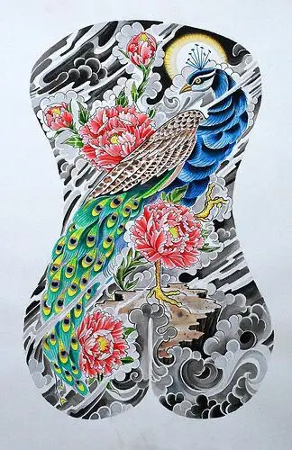 Hình Xăm Bích Lưng Nữ: Vẻ Đẹp Quyến Rũ Và Bí Ẩn 30