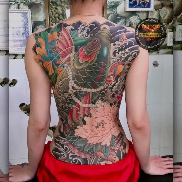 Hình Xăm Bích Lưng Nữ: Vẻ Đẹp Quyến Rũ Và Bí Ẩn 38