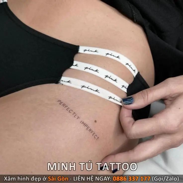 Hình Xăm Chữ Ở Eo Cho Nữ: Ý Nghĩa Và Thiết Kế Đẹp 37