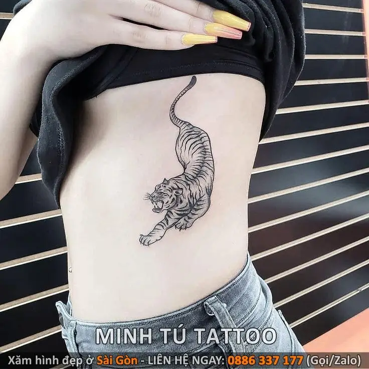 Hình Xăm Chữ Ở Eo Cho Nữ: Ý Nghĩa Và Thiết Kế Đẹp 50