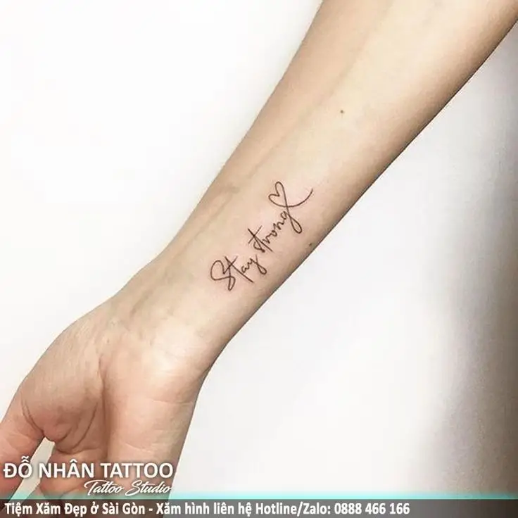 Ý Nghĩa Sâu Sắc Của Hình Xăm Cổ Tay Nữ 4