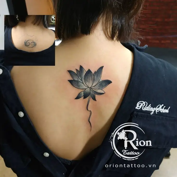 Hình xăm giữa lưng nữ: 50 mẫu xăm quyến rũ 55