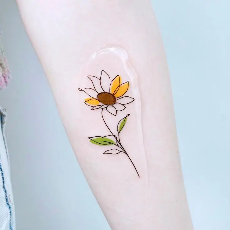 Hình Xăm Hoa Hướng Dương Mini: Sự Tươi Mát Trong Nghệ Thuật 7