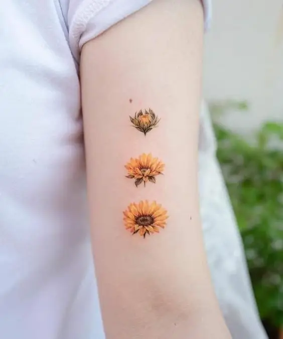 Hình Xăm Hoa Hướng Dương Mini: Sự Tươi Mát Trong Nghệ Thuật 56